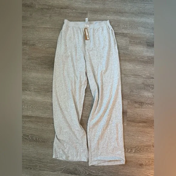 SKIMS NWT Boyfriend Loose Pant Light Heather Gray Size XS Elastic Waist Lounge - Picture 6 of 6